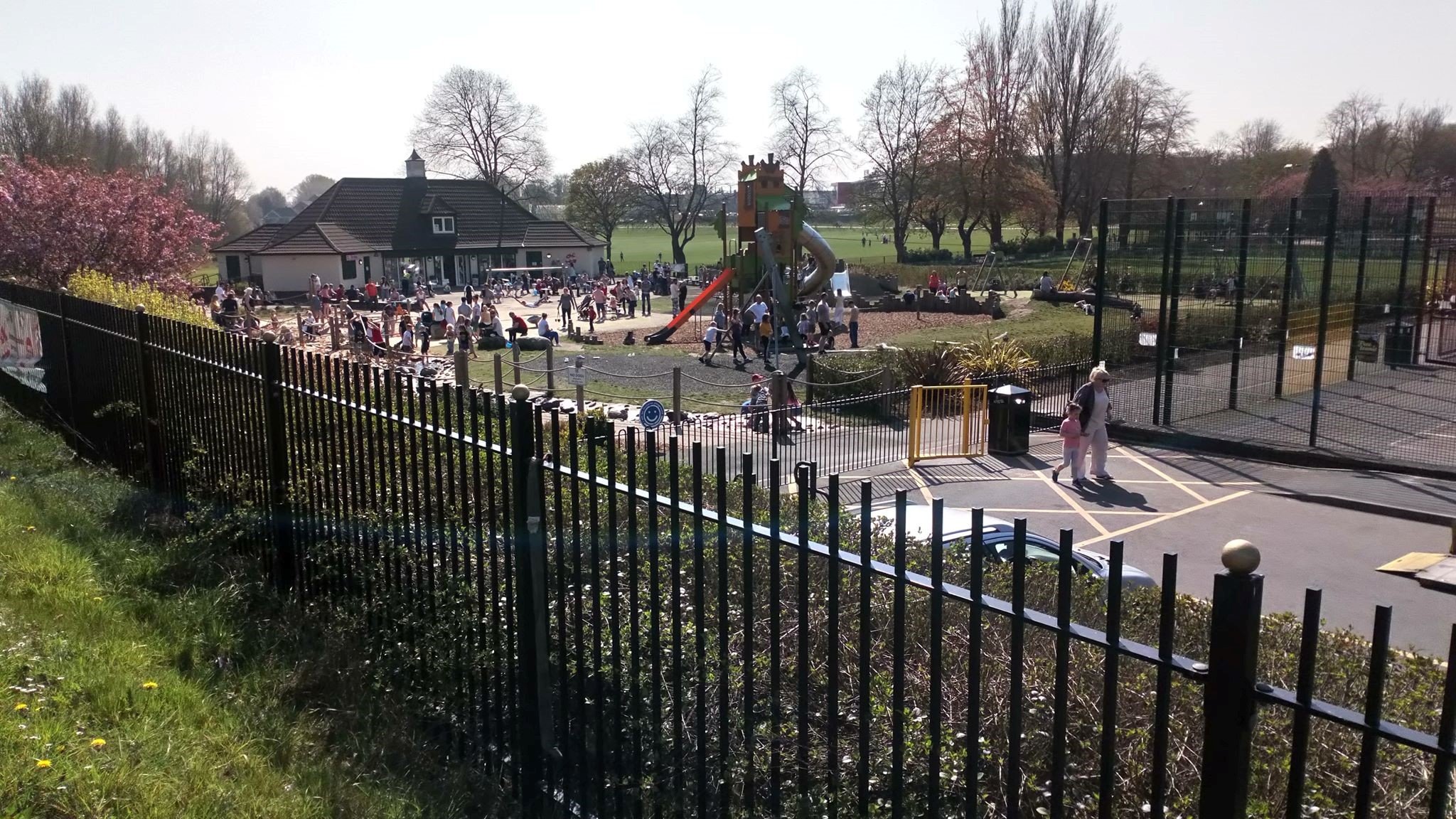 Engaging the generations Friends of Hednesford Park, Cannock, West